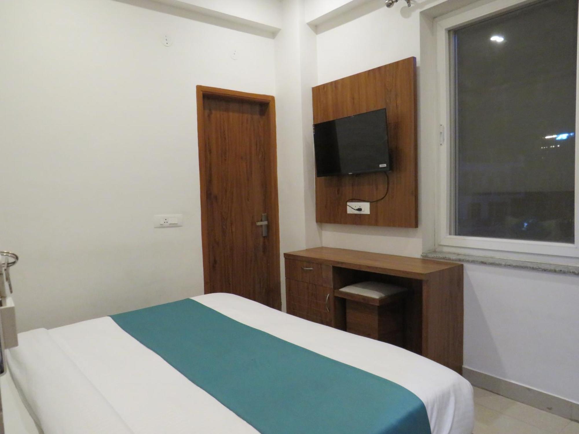 Hotel Namami Tapovan ริชิเคช ภายนอก รูปภาพ