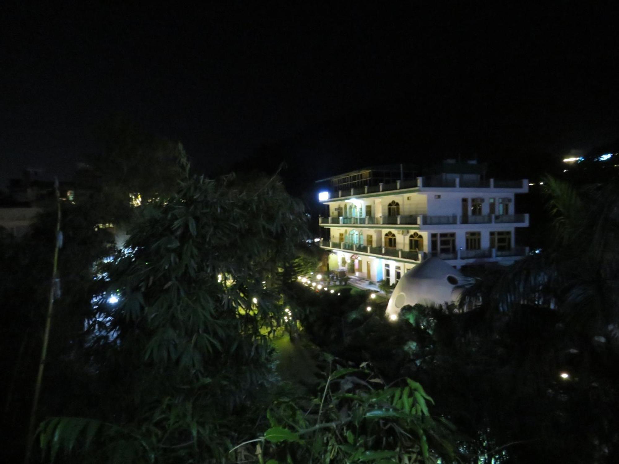 Hotel Namami Tapovan ริชิเคช ภายนอก รูปภาพ
