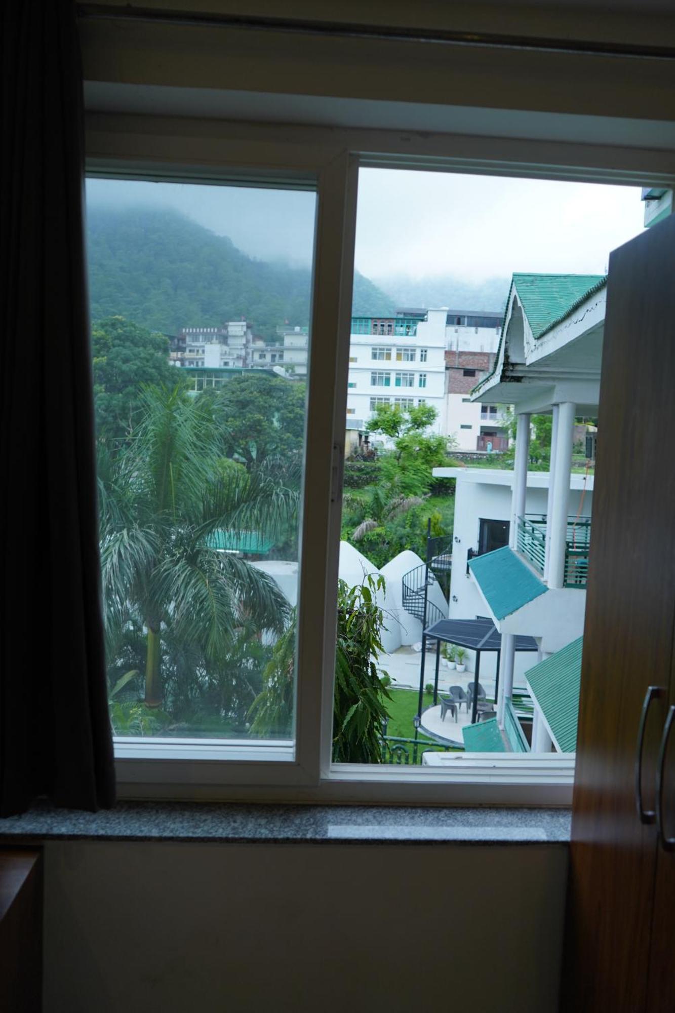 Hotel Namami Tapovan ริชิเคช ภายนอก รูปภาพ