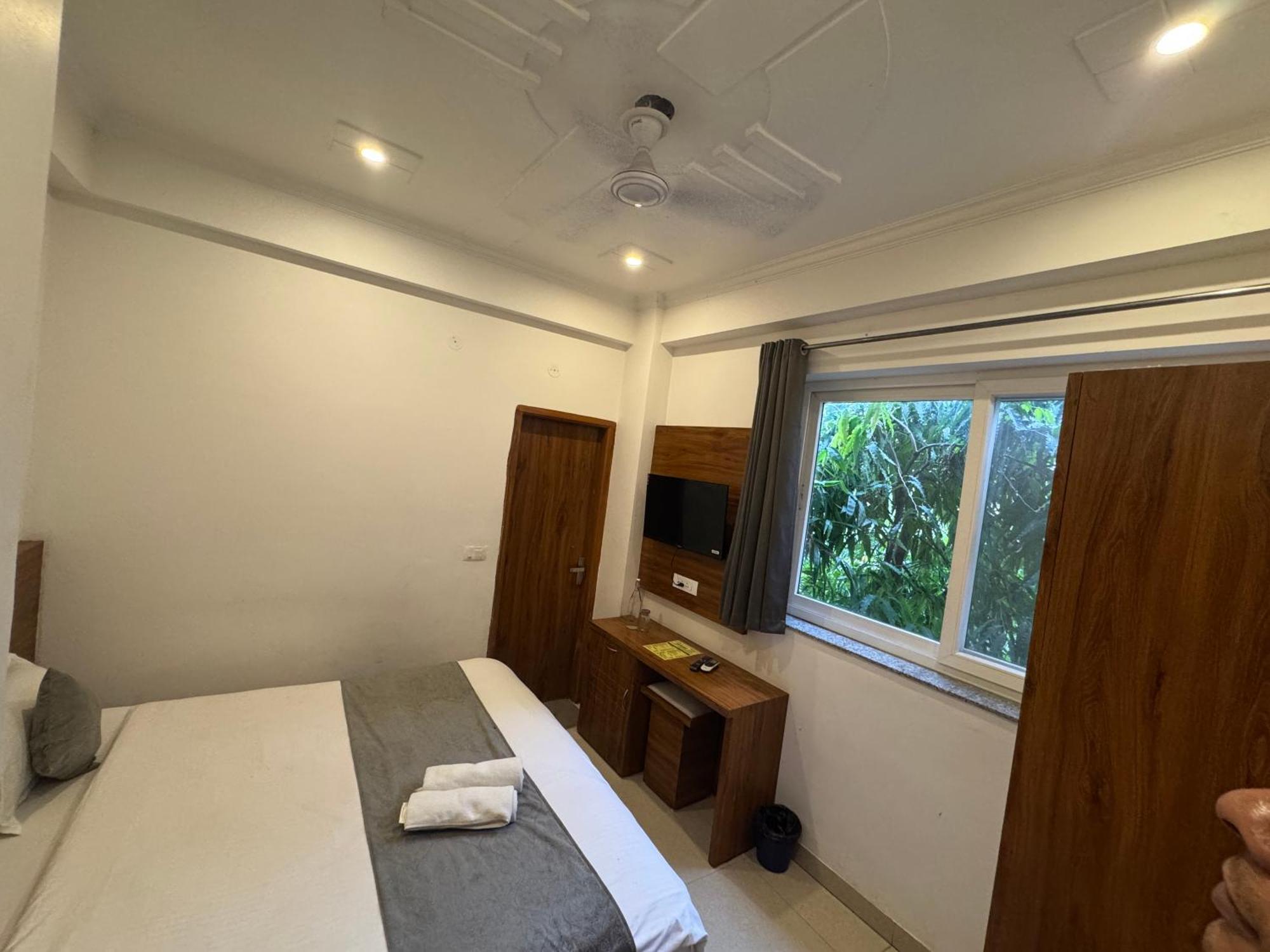 Hotel Namami Tapovan ริชิเคช ภายนอก รูปภาพ